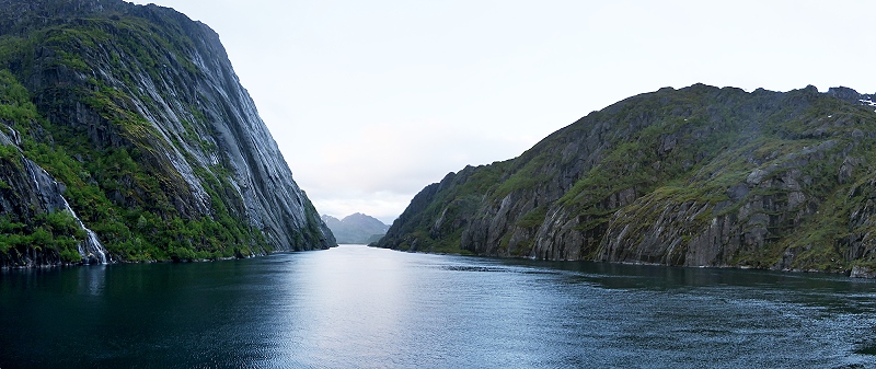 Trollfjord um Mitternacht (Norwegen)</a>